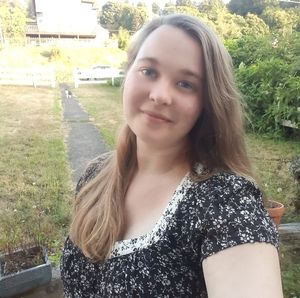 Meet your Posher, Lily